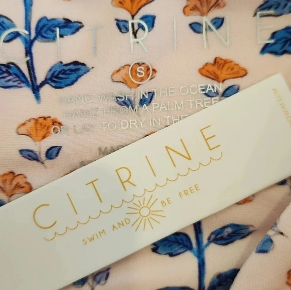 NWT || CITRINE || Carson bathing suit/sarong set. - Picture 12 of 13